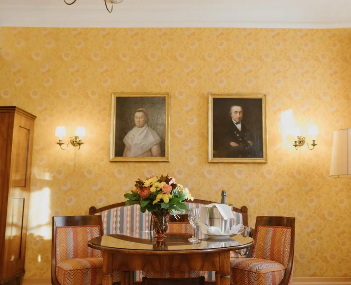 Romantik Hotel zur Post Fuerstenfeldbruck 4*,  Deutschland